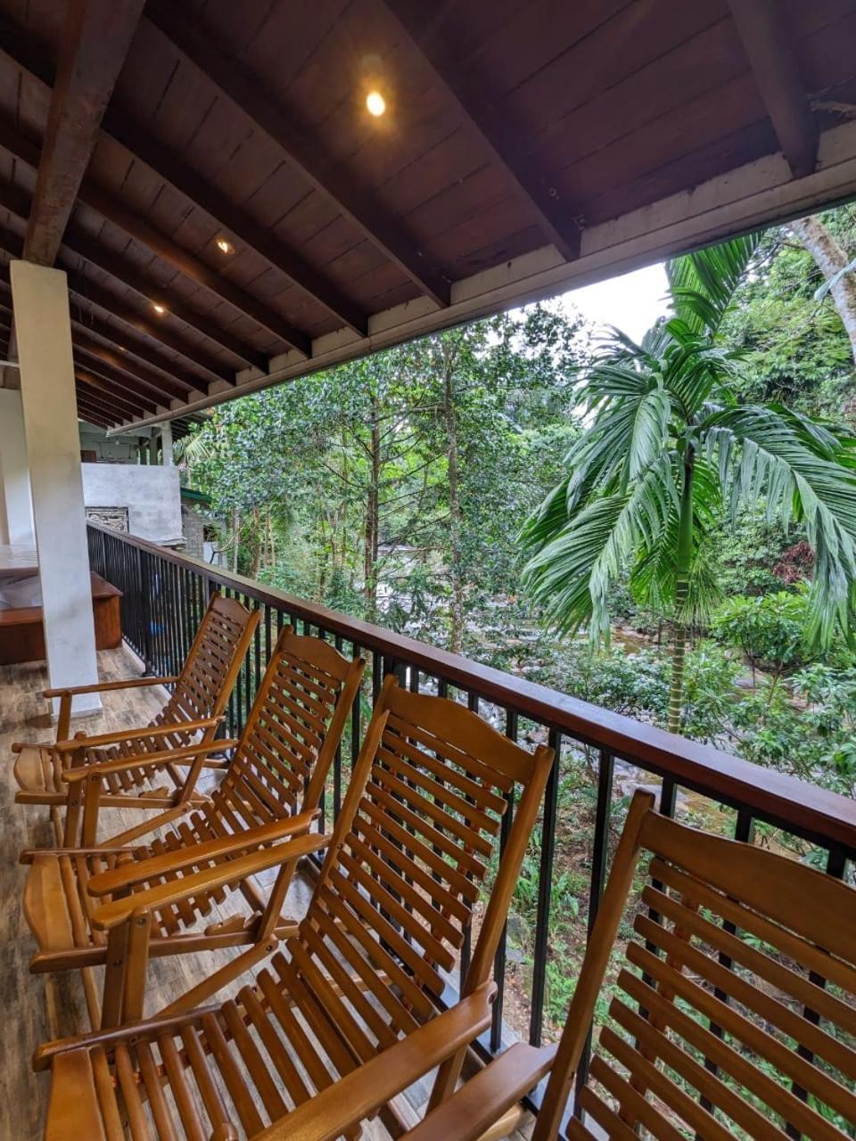 Old Bridge Riverside Hotel Kitulgala Extérieur photo
